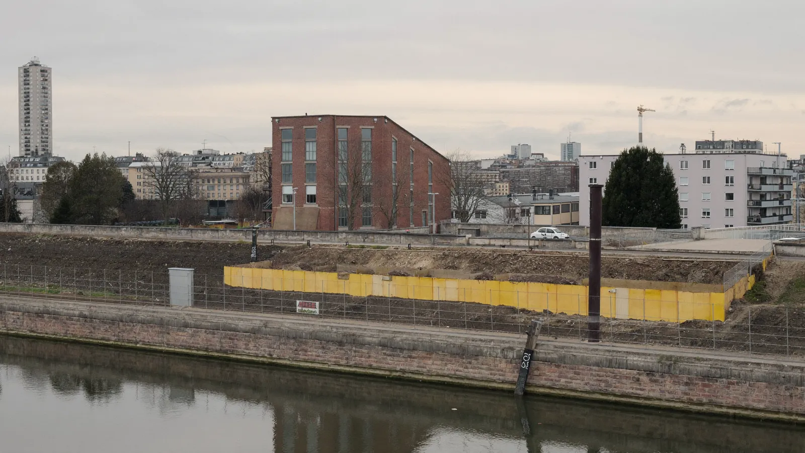 Ancienne friche industrielle reconvertie aux abords de la Meurthe à Nancy