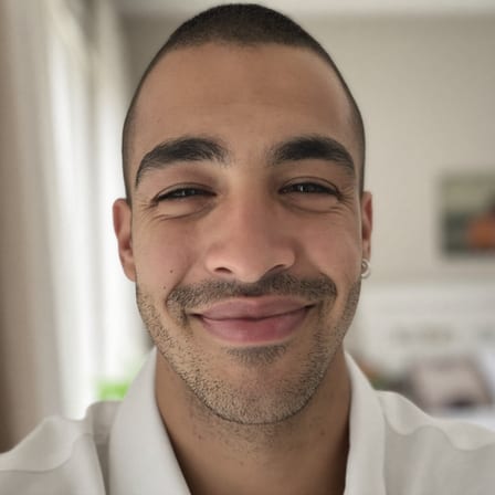 Portrait d'un habitant de la Ville Vieille ayant comparé ses devis de diagnostic à Nancy